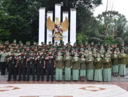 KOREM 033/WIRA PRATAMA KENANG JASA PAHLAWAN DALAM ZIARAH ROMBONGAN HARI JUANG TNI AD KE-80